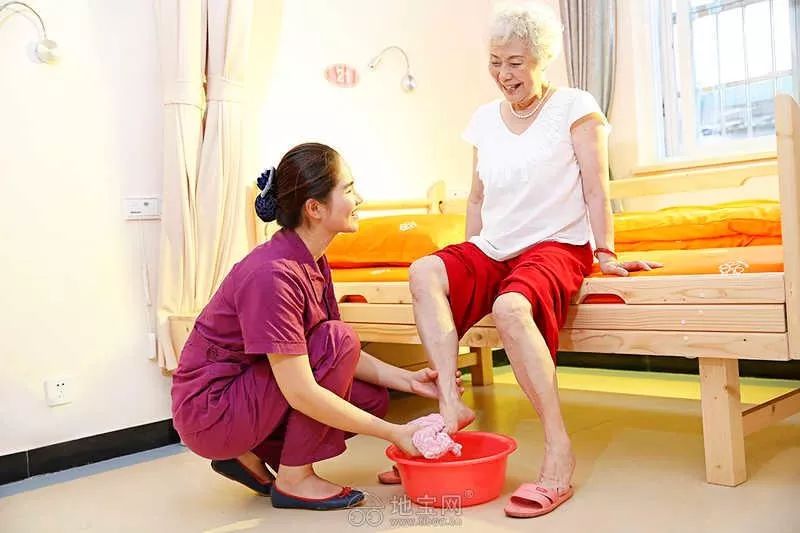 居家养老新模式:让温情陪伴始终